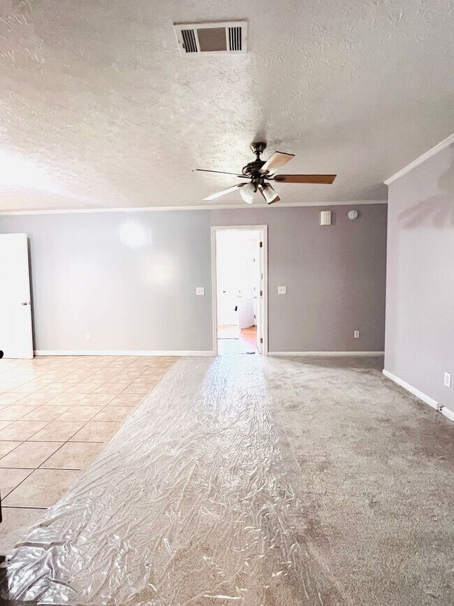 Building Photo - 4 bed, 3 bath home in Opelika!