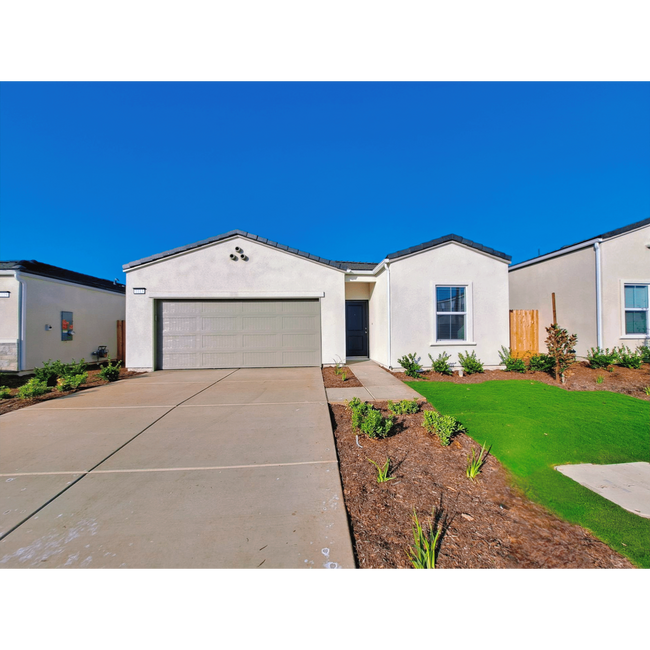 Foto del edificio - Rent Reduced to $2395 & Move-in Special: $500 Off the 1st Month's Rent! Spacious 3BR/2BA Home wit...