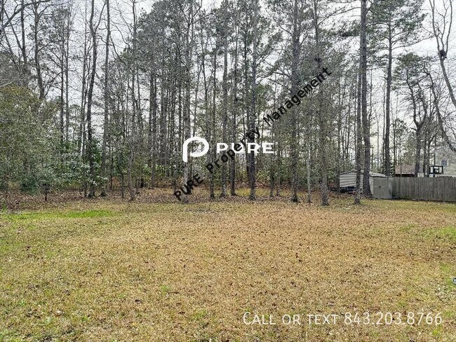 Building Photo - 3 Bedroom Available Now!!