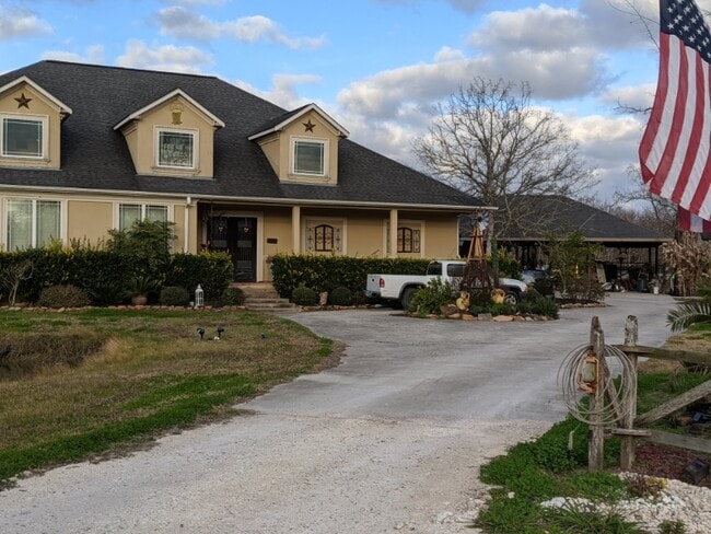 Photo - 7453 County Rd 98 (Alvin, TX) Apartment