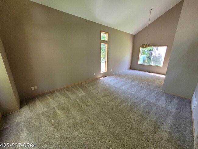 Foto del edificio - 16999 NE 37th Pl