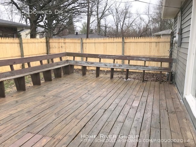 Building Photo - 4105 Downes Dr