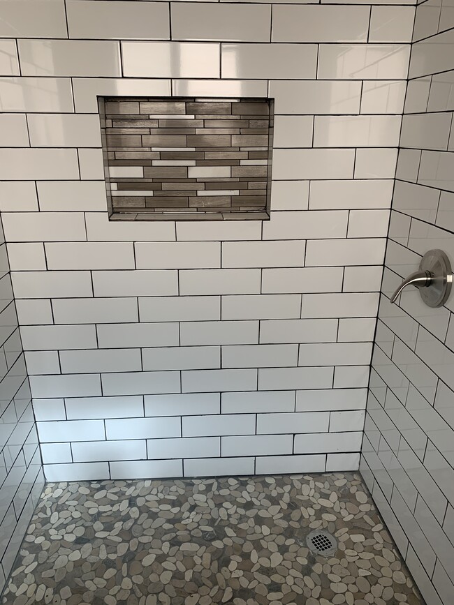 Bathroom - 6117 S Victoria Ave