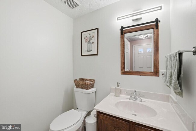 Foto del edificio - 9280 Pirates Cove