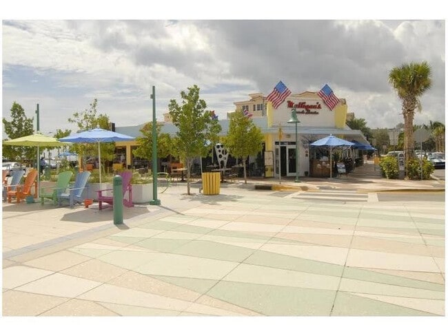 Foto del edificio - 4445 El Mar Dr