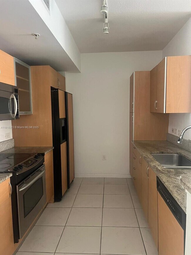 Foto del edificio - 2775 NE 187th St