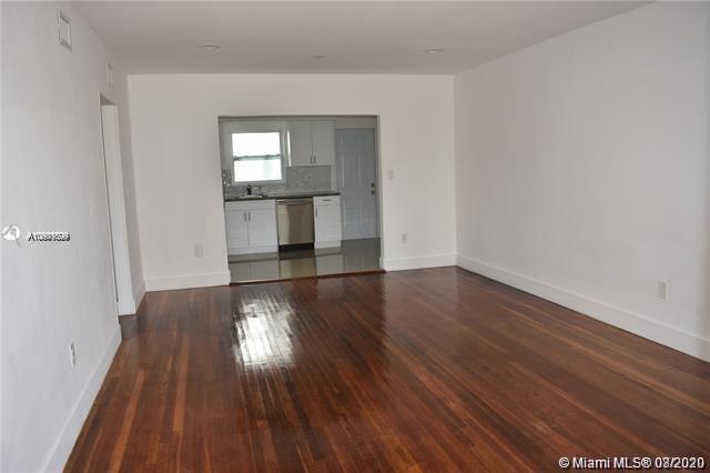 Foto del edificio - 9740 Bay Harbor Terrace