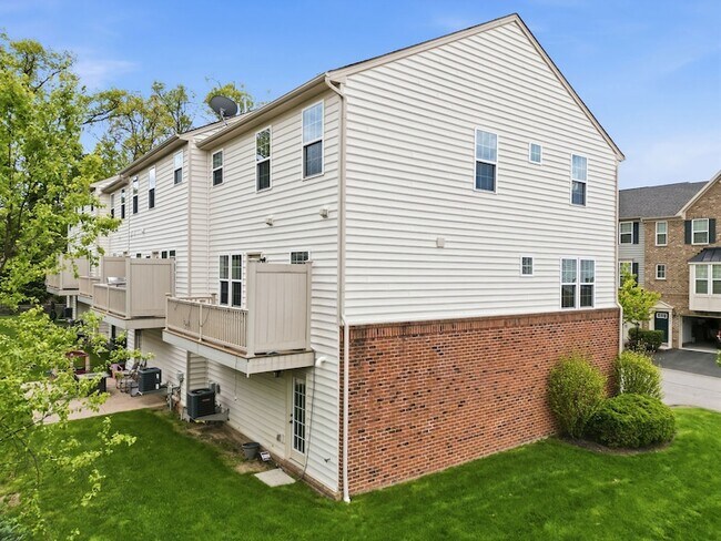 Foto del edificio - 2305 Pointe View Dr