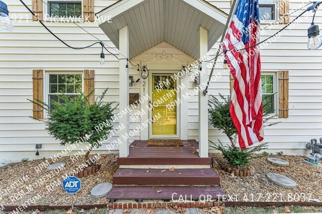 Foto del edificio - 921 S Pickwick Ave