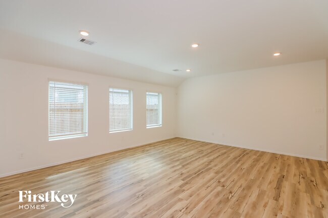 Foto del edificio - 22092 Juniper Crossing Dr