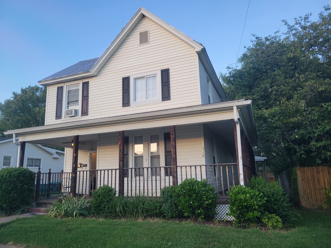 320 White St Unit 320, Salem, VA 24153 Apartments in Salem, VA