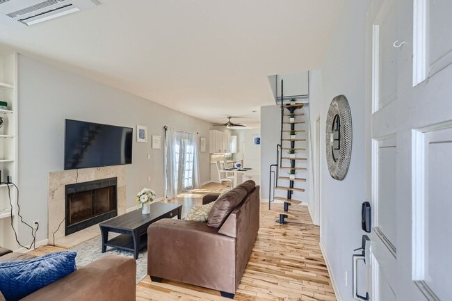 Building Photo - Walk to Morley Field - 3 Bed, 2 Bath + Bon...