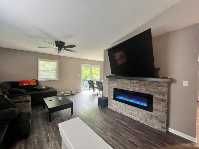 Foto del edificio - 100 Orourke Drive