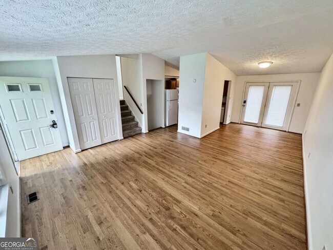 Foto del edificio - 100 Roswell Farms Ct