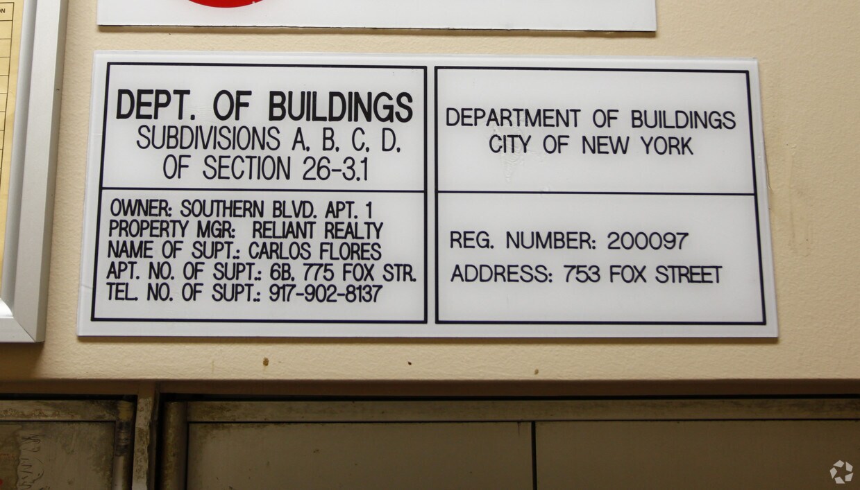 Building Photo - 751 Fox St