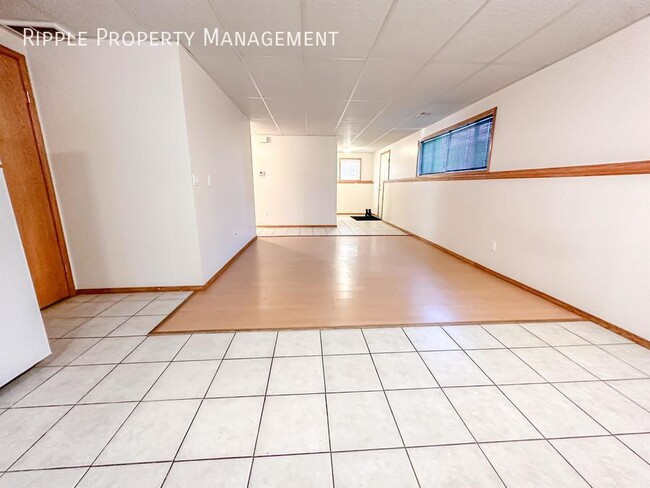 Building Photo - FIRST MONTH FREE! FANTASTIC 2 BEDS/ 1 BATH...