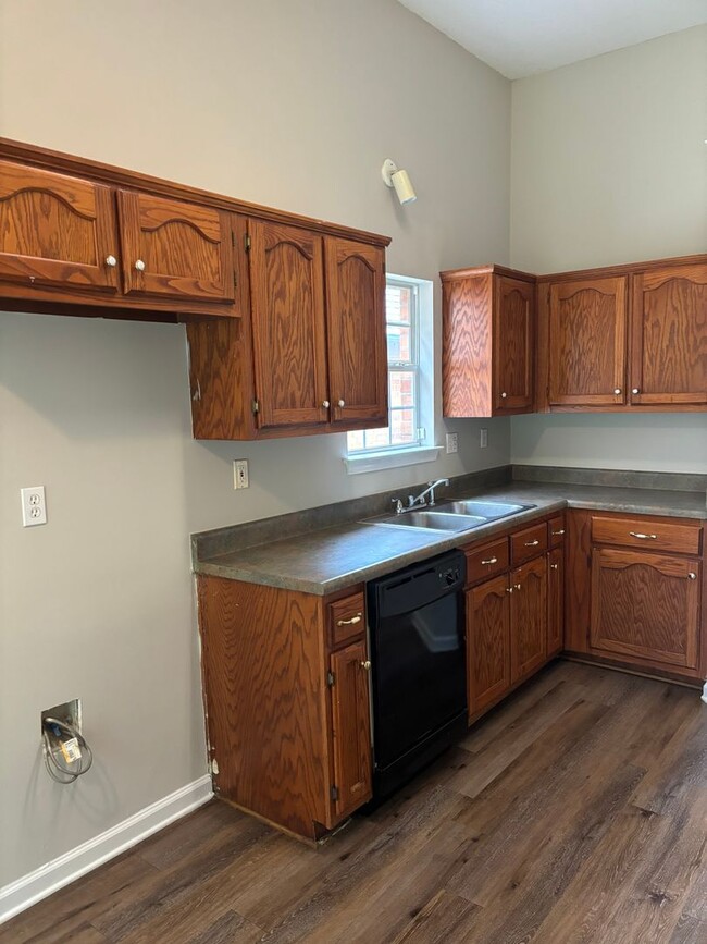 Building Photo - 777 Burton Lane Southaven, MS