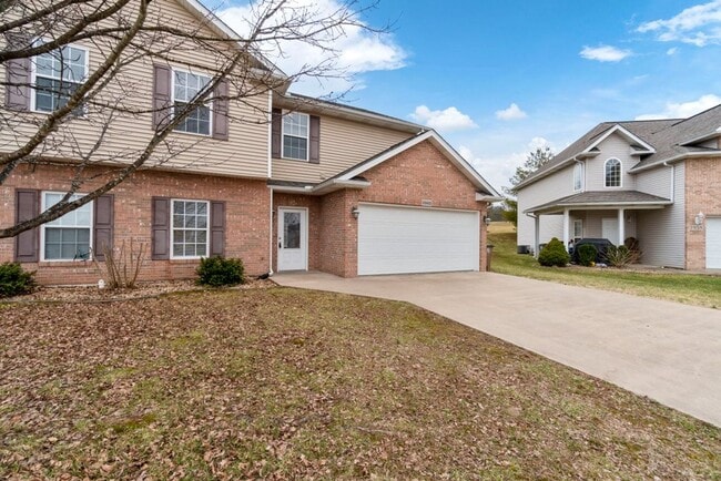 Building Photo - 2862 Larkspur Ct