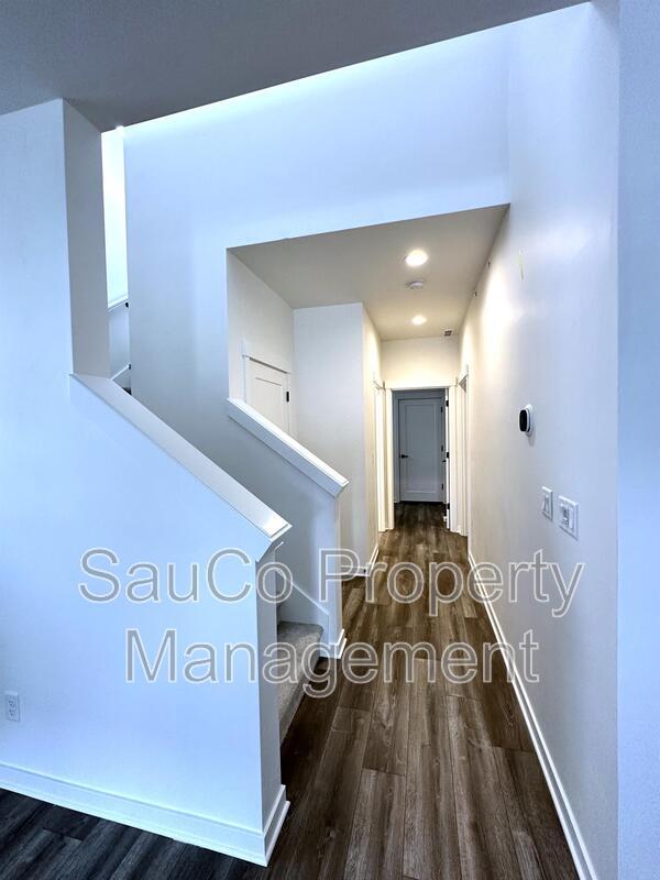 Foto del edificio - 6442 SE Provence St