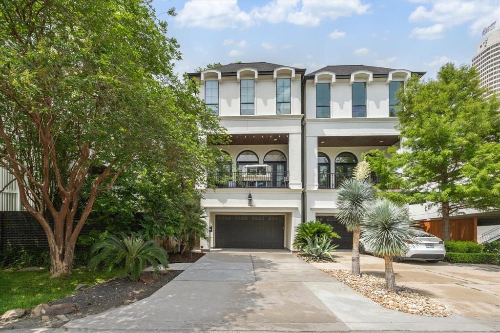 Foto principal - 3226 Leonidas St