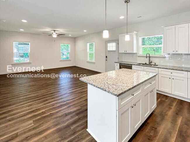 Foto del edificio - 825 Key St