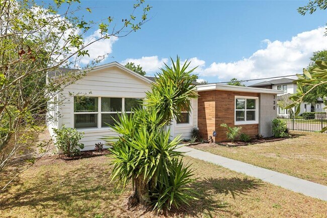 Foto del edificio - 730 W Swoope Ave