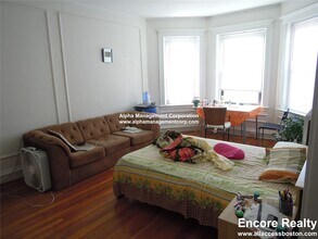 Building Photo - 17-19 Washington St. Unit 401