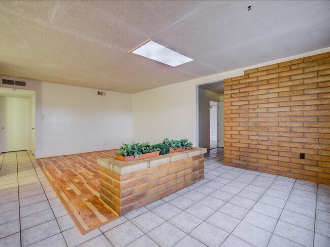 Foto del edificio - PROMO $350 off first month's rent!!!