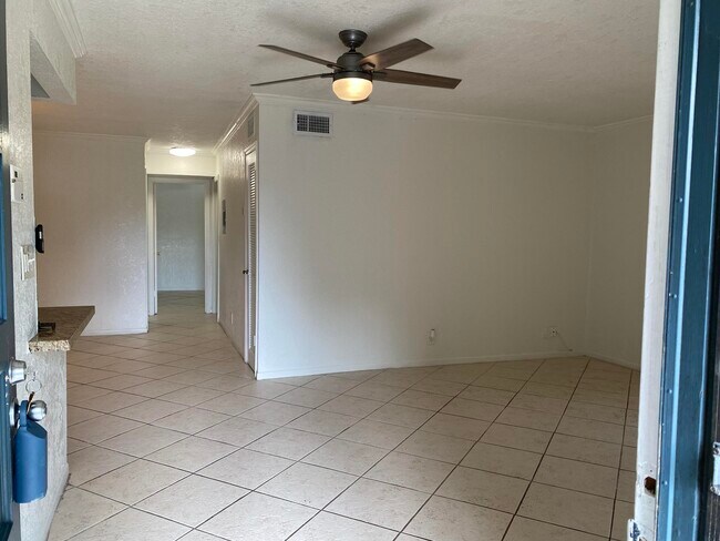 Building Photo - 1291 NW 13th St