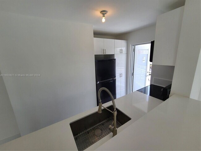 Foto del edificio - 901 10th St