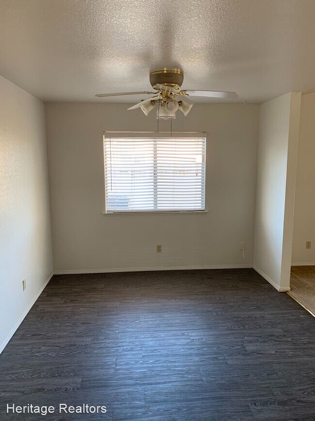 Building Photo - 3 br, 2 bath House - 1090 Cherry Ln