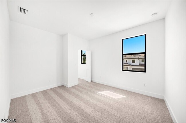 Foto del edificio - 13104 Georges Cay Pl