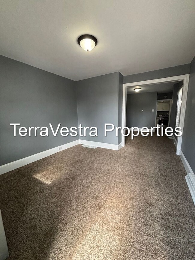 Building Photo - 3 Bed Single Family in Salem. Eligible for...