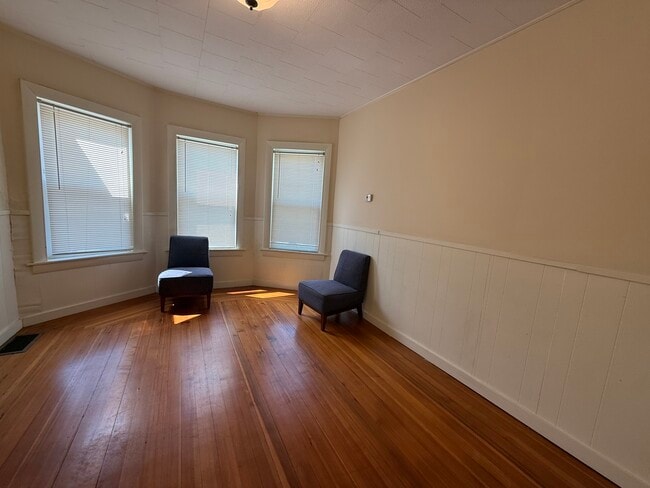 Foto del edificio - 53 Litchfield St