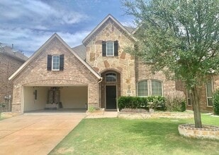 Building Photo - 10240 Matador Dr