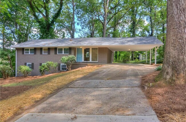 Building Photo - 1810 Teasley Dr SE