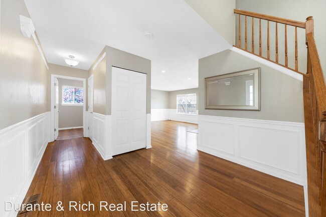 Building Photo - 3 br, 2.5 bath House - 74 N Brittany Ln