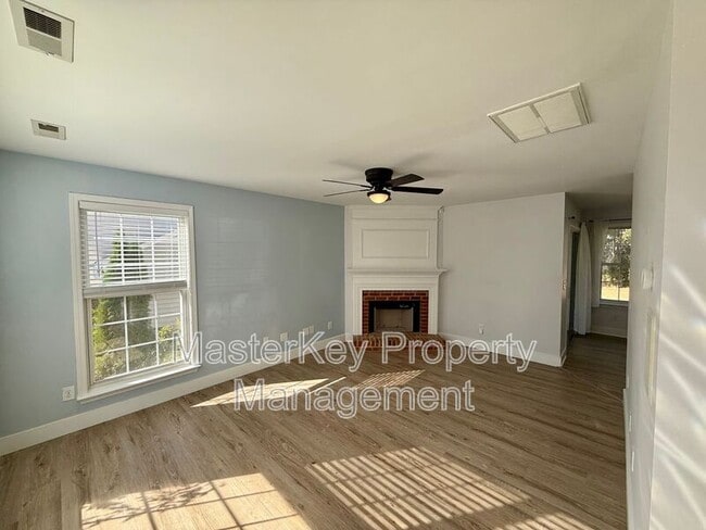 Foto del edificio - 209 Hollyhock Ln