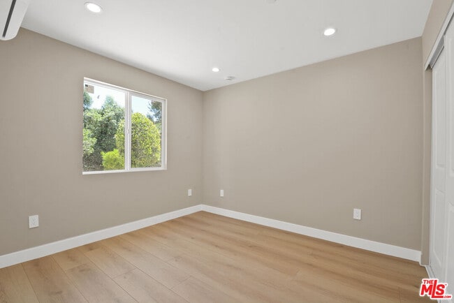 Building Photo - 15428 Camarillo St