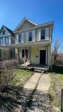 Building Photo - 226 Lobinger Ave