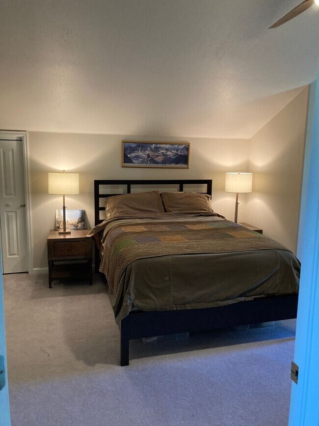 Building Photo - WINTER OR ANNUAL LEASE- 3/3 with loft, In ...