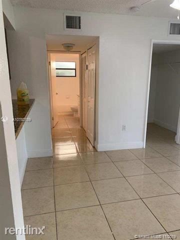 Foto del edificio - 1522 Lake Crystal Dr