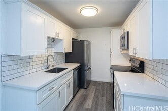 Building Photo - 1056-1056 Paha Pl