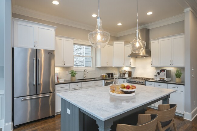 Foto del edificio - 1619 Glen Echo Rd