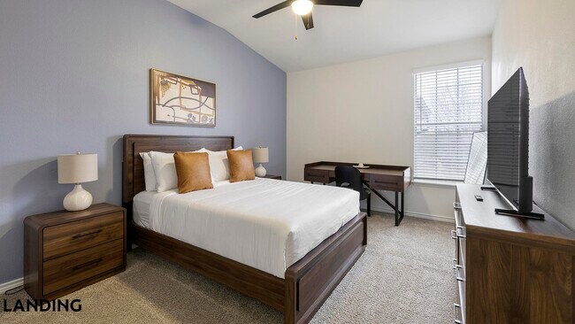 Foto del edificio - 9601 N Custer Rd