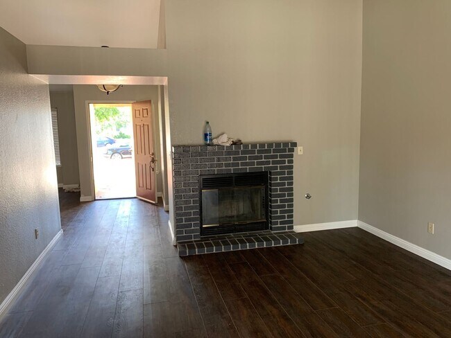 Foto del edificio - 3 br, 2 bath House - 199 Riverbank