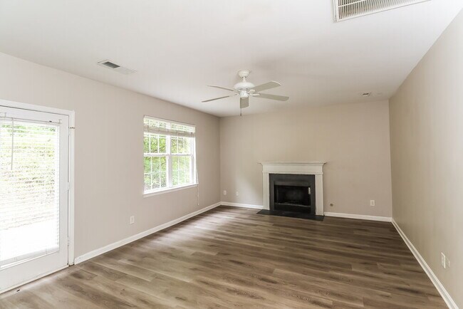 Building Photo - 4625 Canipe Dr