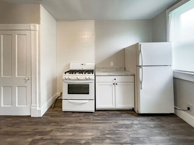 Foto del edificio - 700 W Powers St