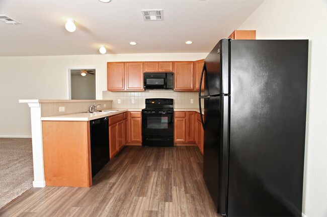 Foto del edificio - 704 Cottonwood Crossing DR