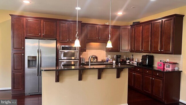 Building Photo - 1525 Rabbit Hollow Pl